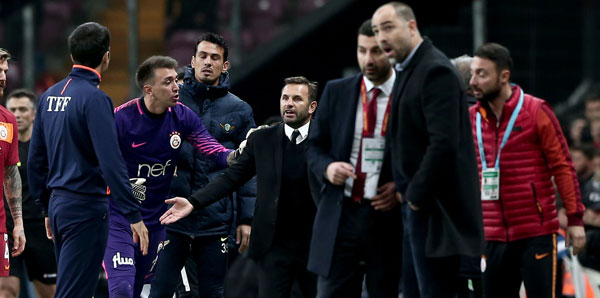 Okan Buruk: Bu kadar vasıfsız birinin Galatasaray’da çalışması…