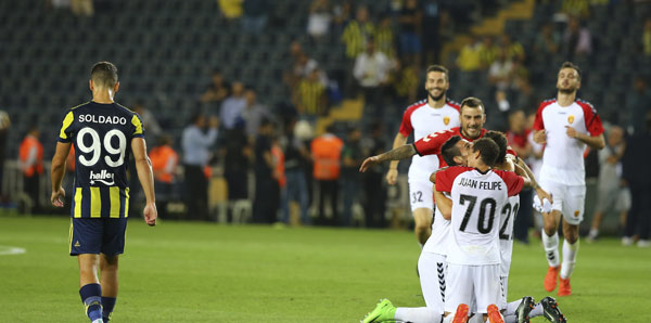 Vardar, UEFA Avrupa Ligi’ne en kötü takım olarak veda etti!